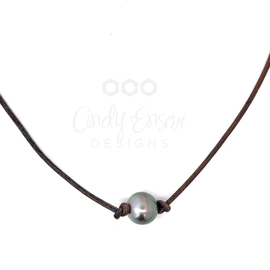 Single Tahitian Pearl on Leather Necklace